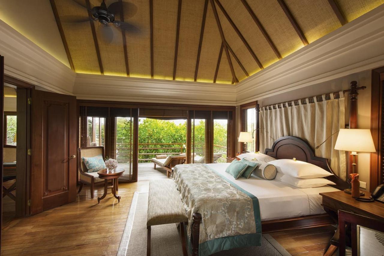Constance Prince Maurice Poste de Flacq Esterno foto A bedroom at the resort