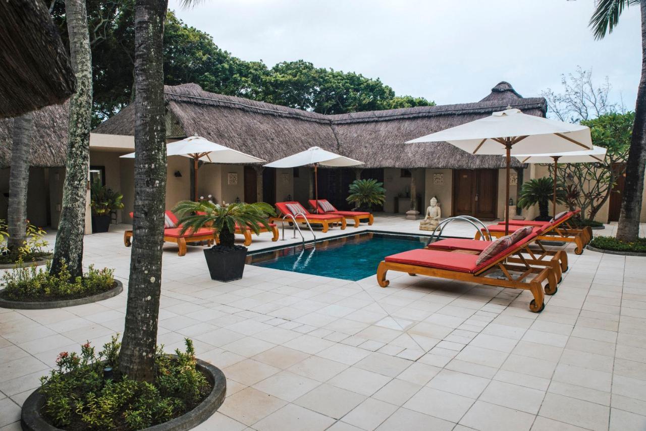 Constance Prince Maurice Poste de Flacq Esterno foto The pool at the Four Seasons Resort