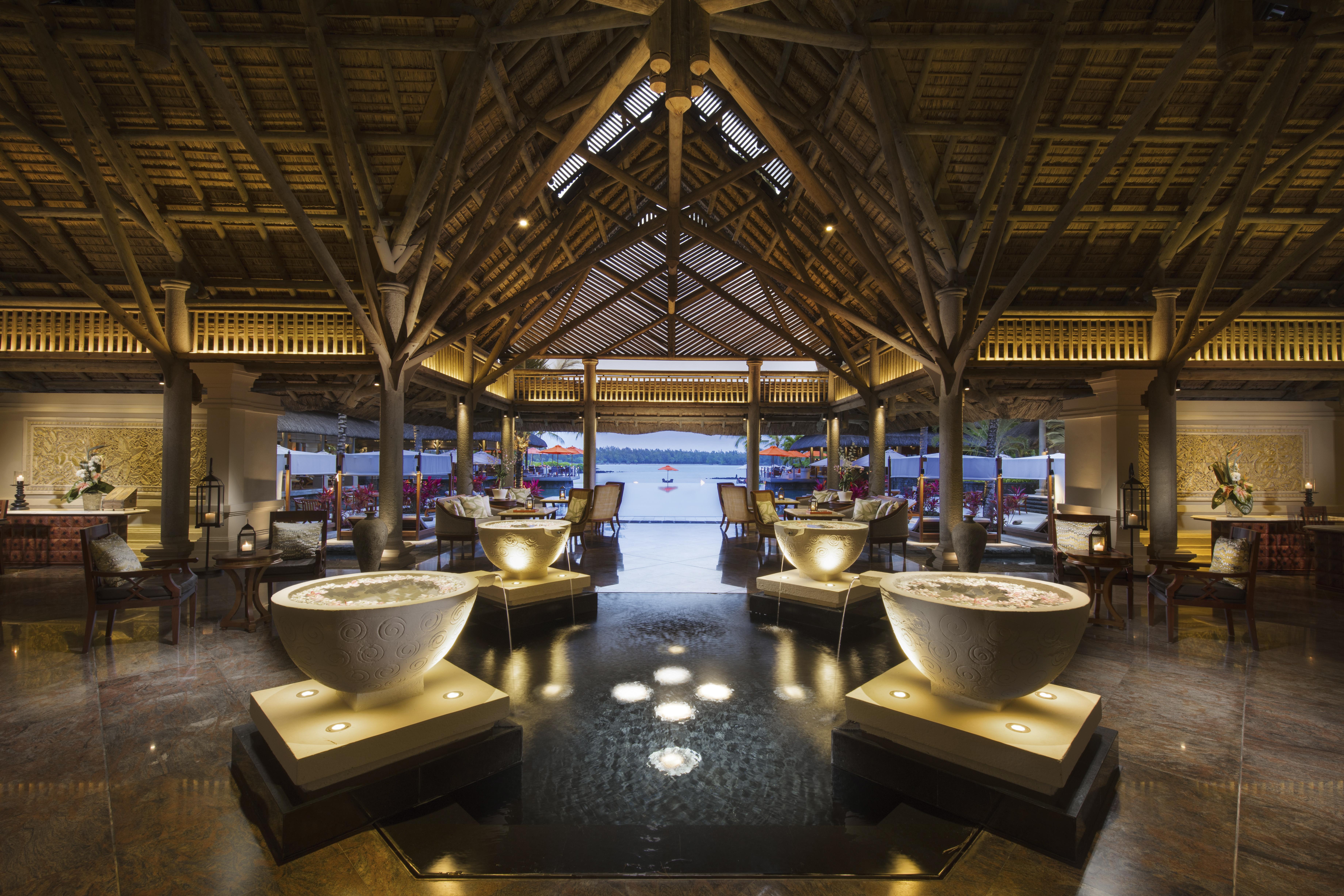 Constance Prince Maurice Poste de Flacq Esterno foto The restaurant at the resort