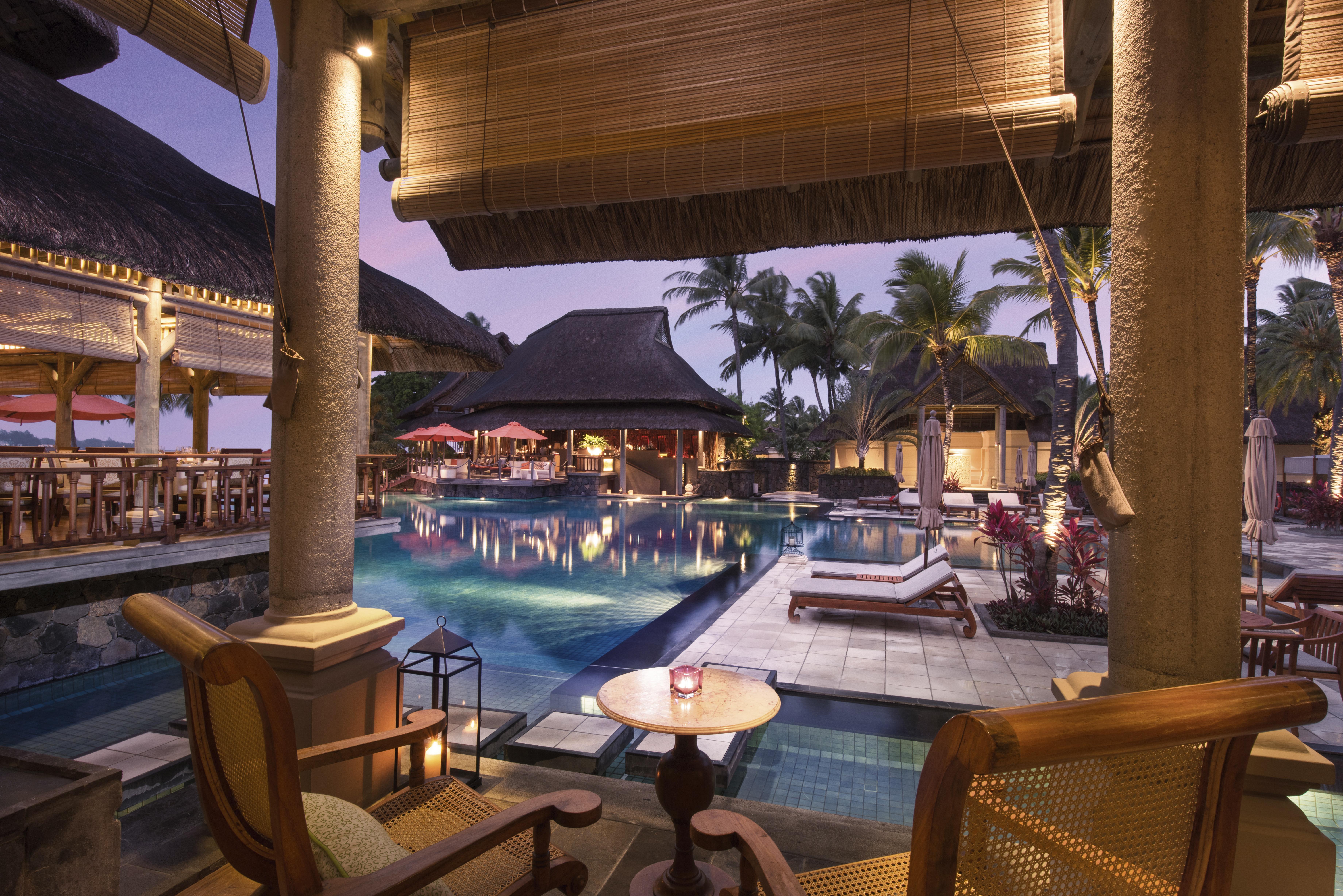 Constance Prince Maurice Poste de Flacq Esterno foto The pool at the resort