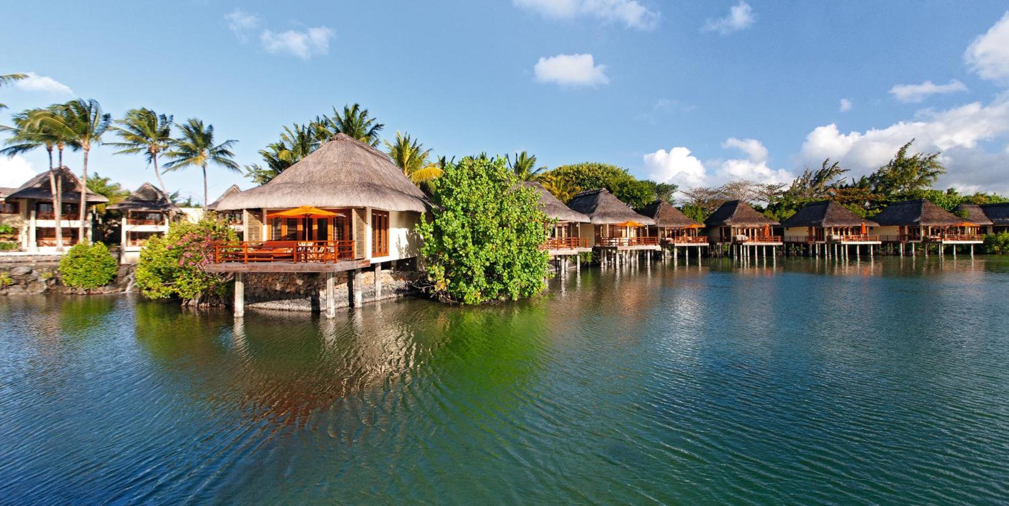 Constance Prince Maurice Poste de Flacq Esterno foto Overwater bungalows at the resort