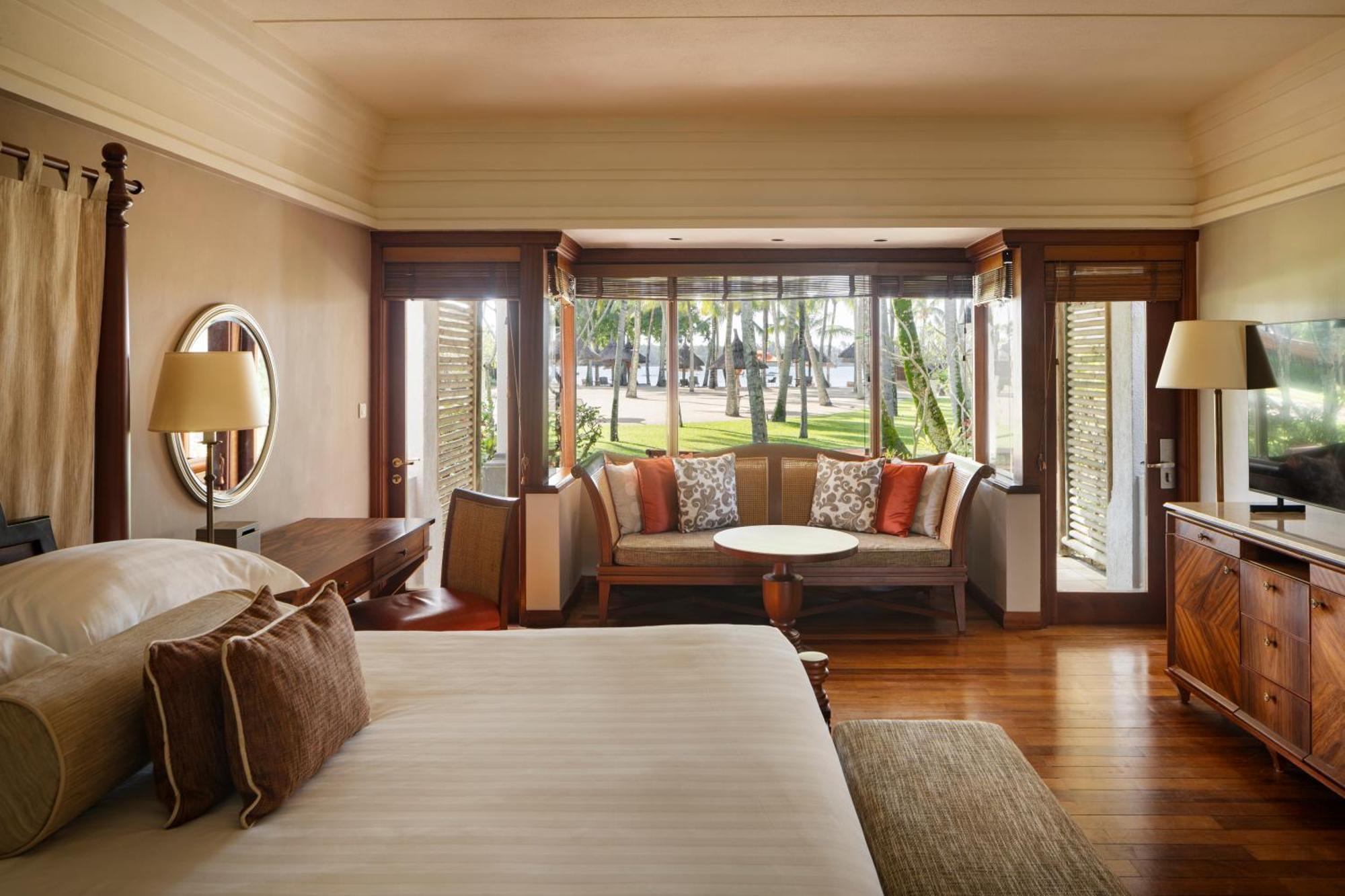 Constance Prince Maurice Poste de Flacq Esterno foto A guest room at the Four Seasons Resort